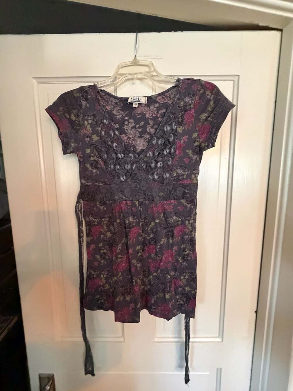 L.E.I. Floral Print Babydoll Top with Lace Detail and Tie-Back